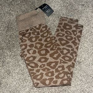 NWT NVGTN Leggings